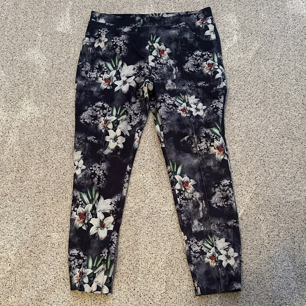 Joseph Ribkoff Floral Print Pants - Black and White